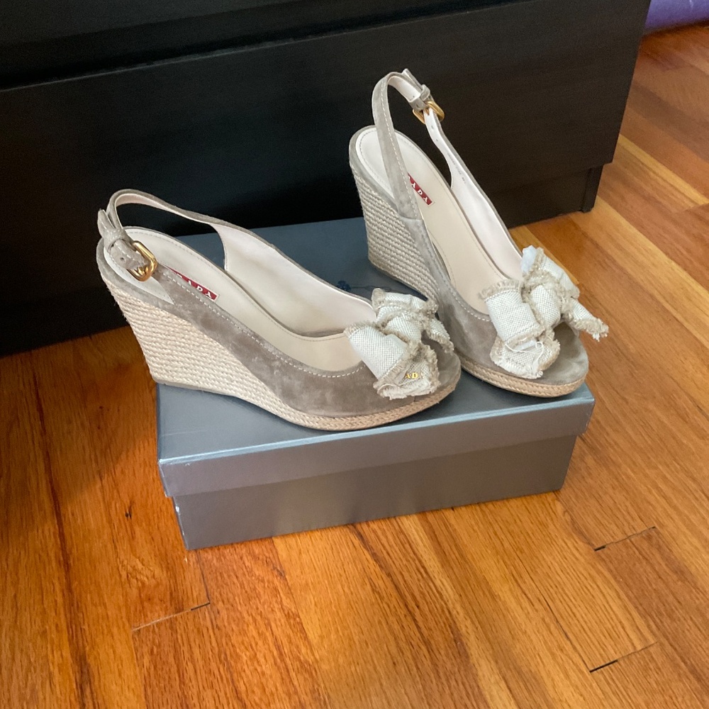 Prada women wedge espadrille sandals - Picture 3 of 4
